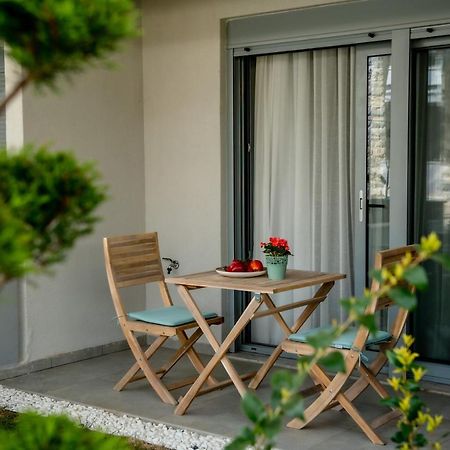 Itaka Studio Apartments - Halkidiki Suites Com Nikíti Eksteriør bilde