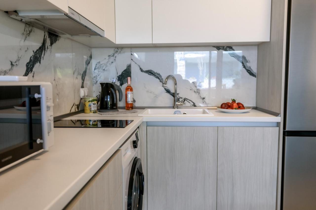 Itaka Studio Apartments - Halkidiki Suites Com Nikíti Eksteriør bilde