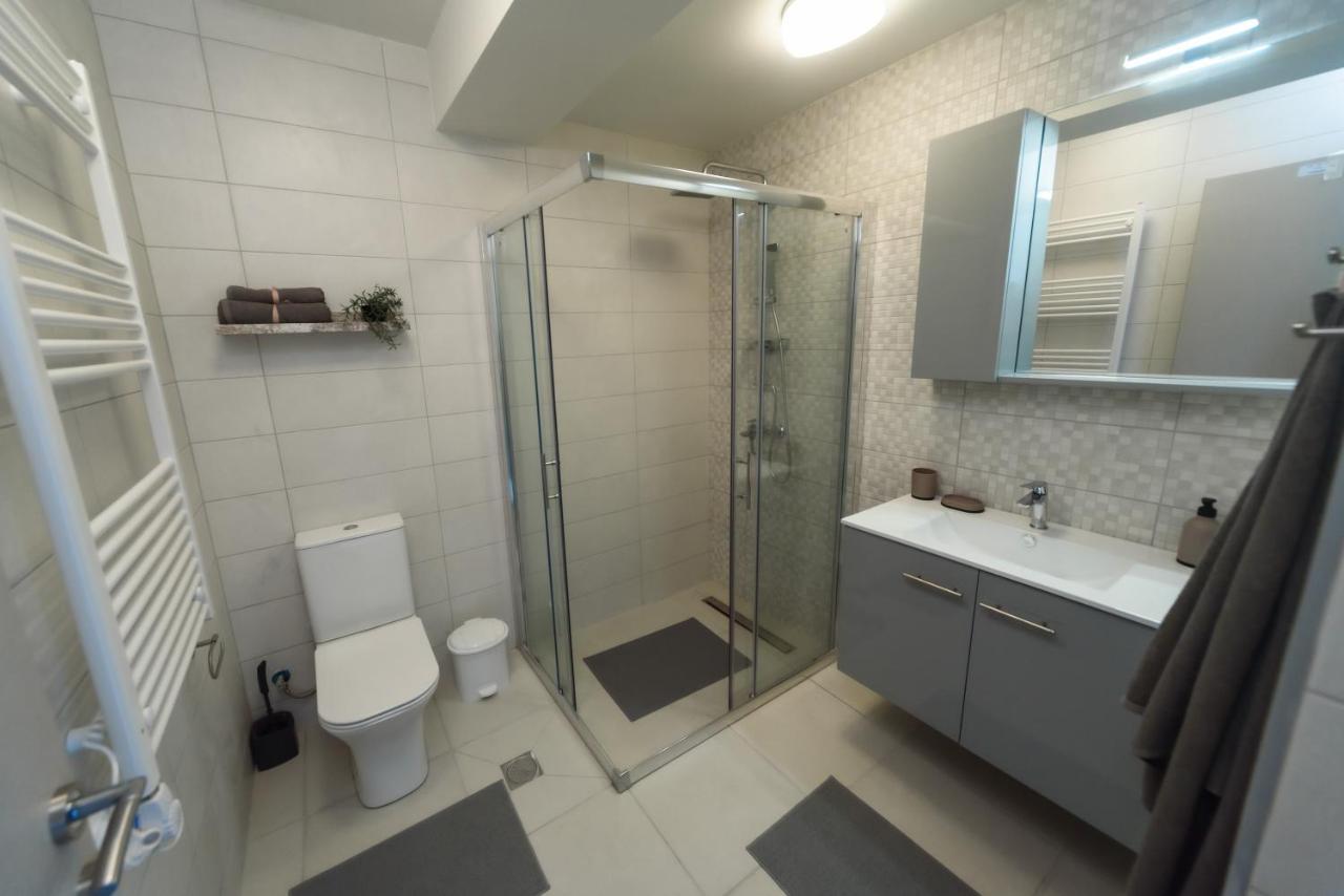 Itaka Studio Apartments - Halkidiki Suites Com Nikíti Eksteriør bilde