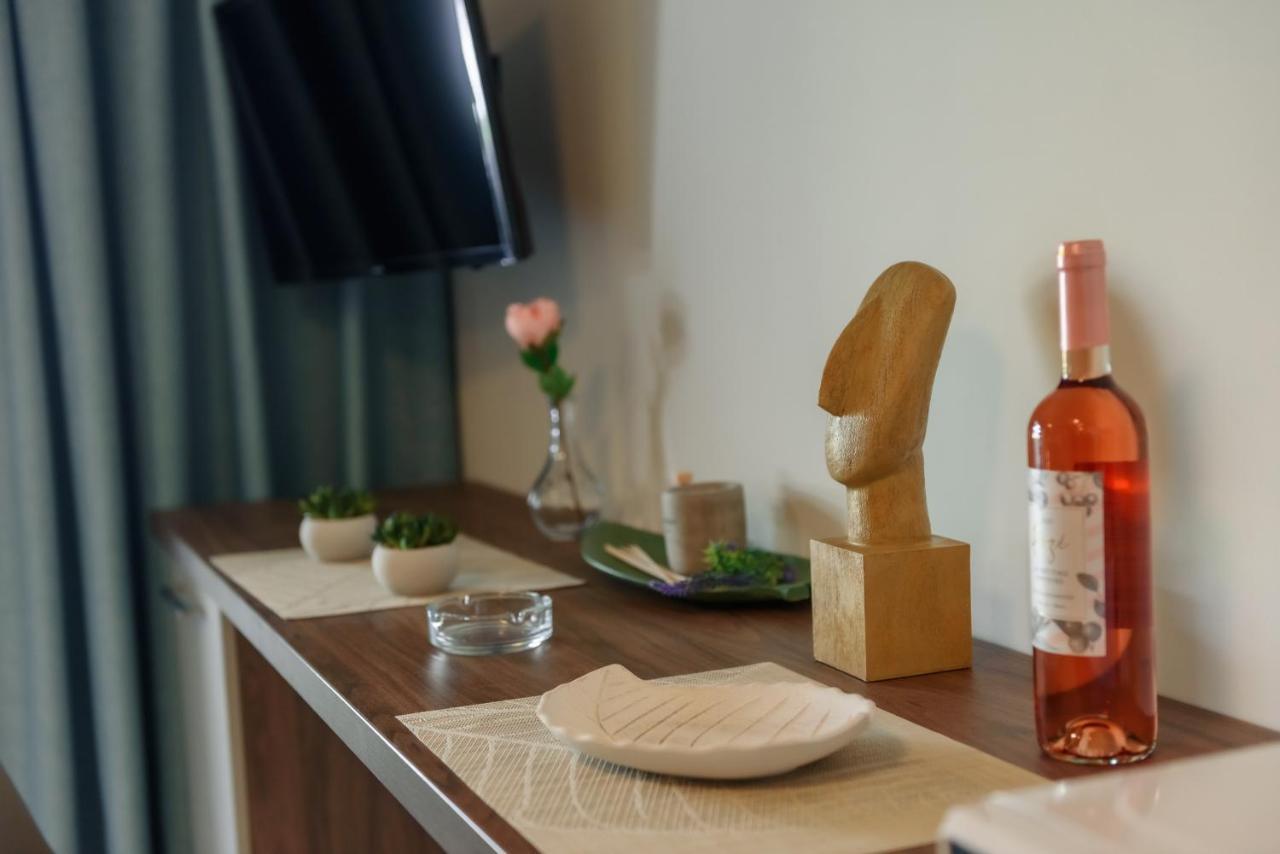 Itaka Studio Apartments - Halkidiki Suites Com Nikíti Eksteriør bilde